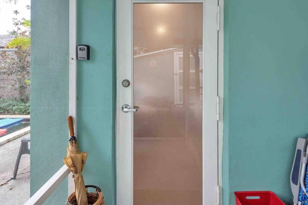 Charming Studio W Pool One Mile To Beach Pets Welcome Lake Worth Beach Zewnętrze zdjęcie