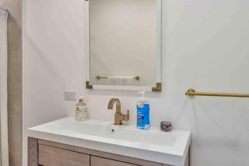 Charming Studio W Pool One Mile To Beach Pets Welcome Lake Worth Beach Zewnętrze zdjęcie