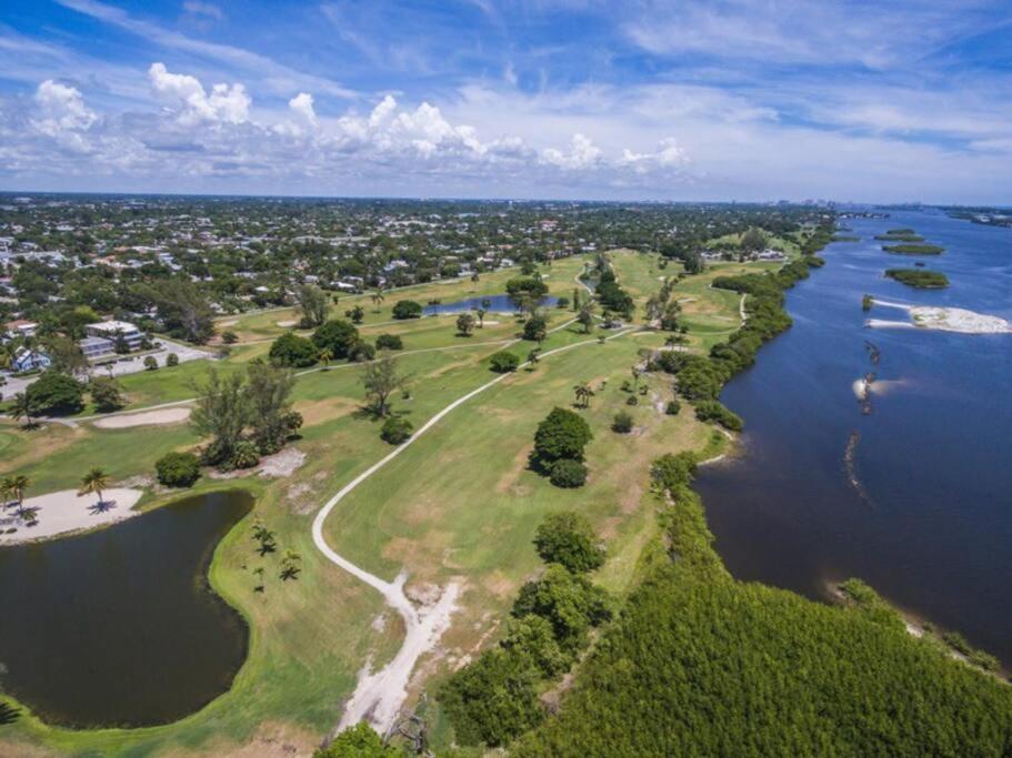 Charming Studio W Pool One Mile To Beach Pets Welcome Lake Worth Beach Zewnętrze zdjęcie