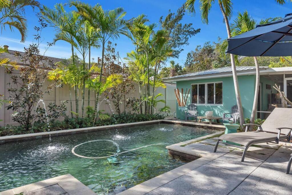 Charming Studio W Pool One Mile To Beach Pets Welcome Lake Worth Beach Zewnętrze zdjęcie