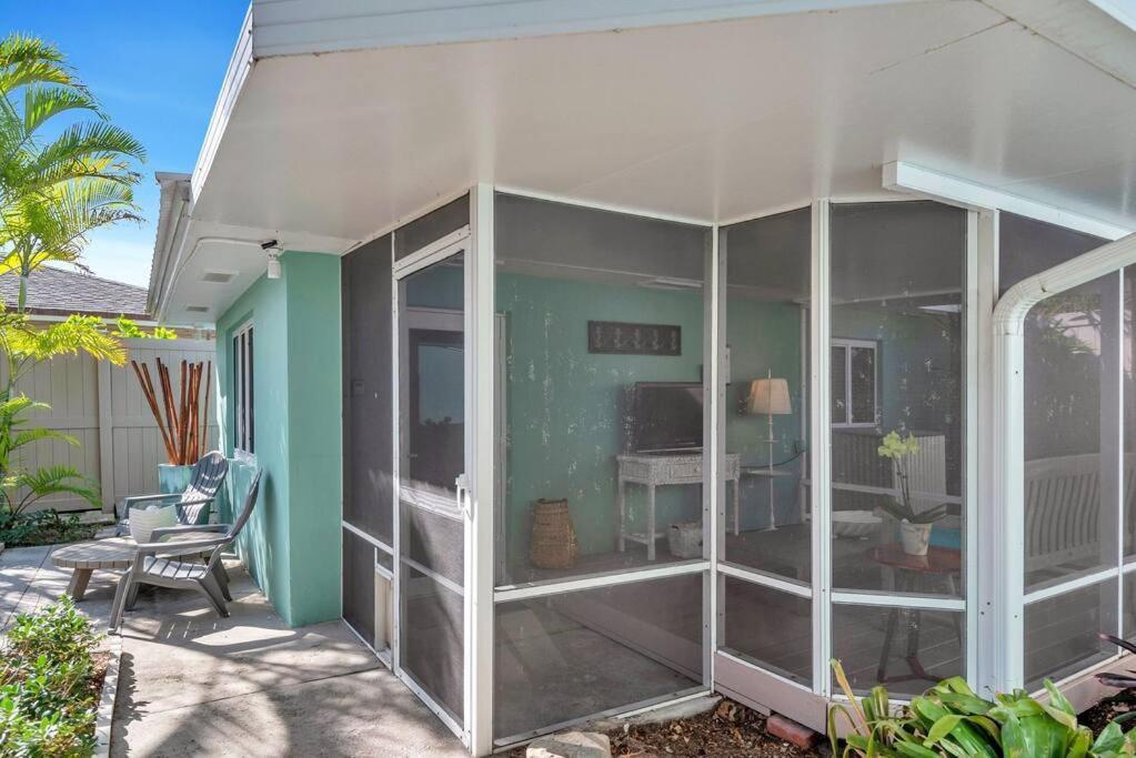 Charming Studio W Pool One Mile To Beach Pets Welcome Lake Worth Beach Zewnętrze zdjęcie